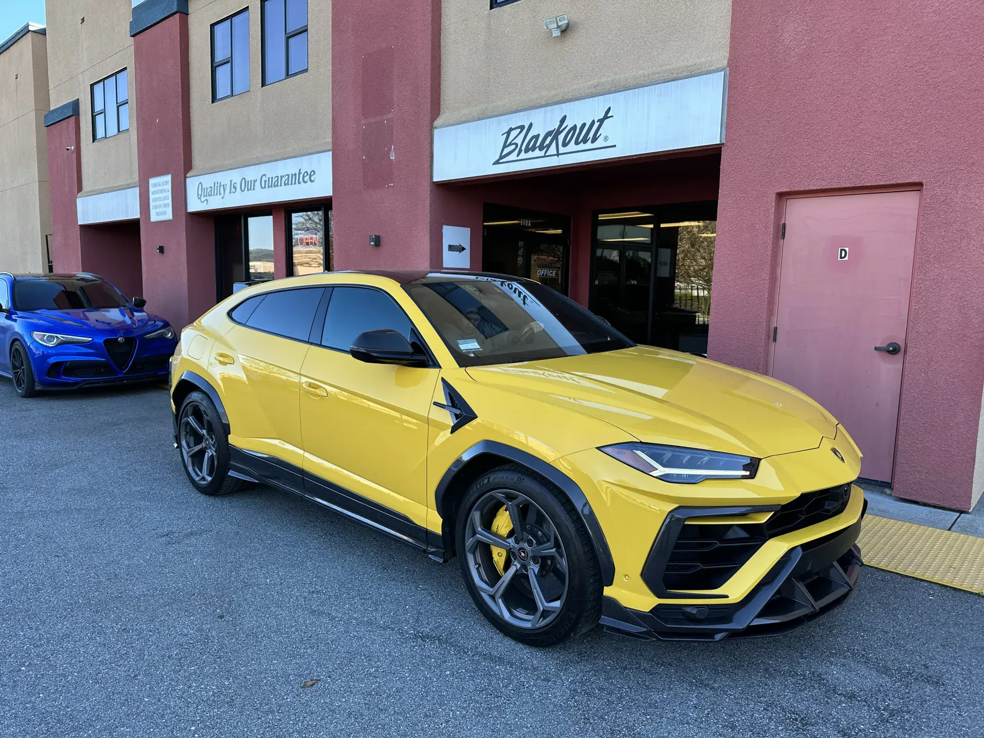Lamborghini Urus Daily Supercar - Image 2